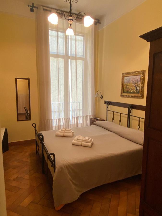 B&B Conte Cavour Nápoles Exterior foto