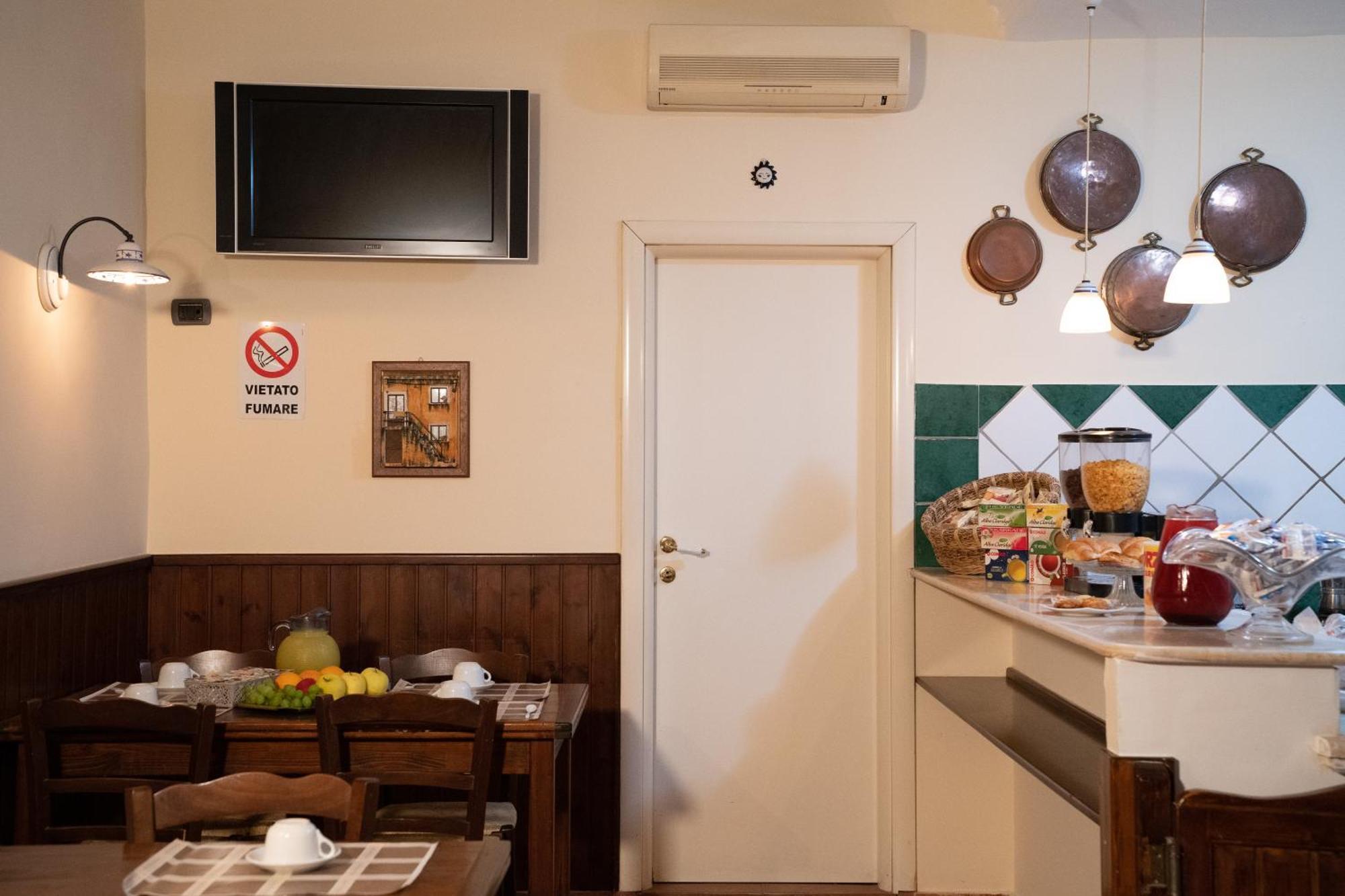 B&B Conte Cavour Nápoles Exterior foto